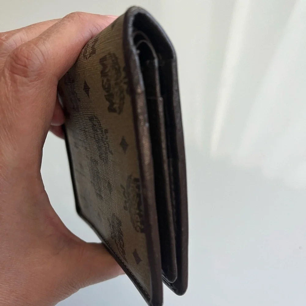 MCM SMALL MONOGRAM MEN’S WALLET